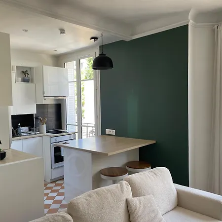 Cosy 2 Pieces 1 , 1 Sejour, Et 1 Coin Bureau * Boulogne-Billancourt