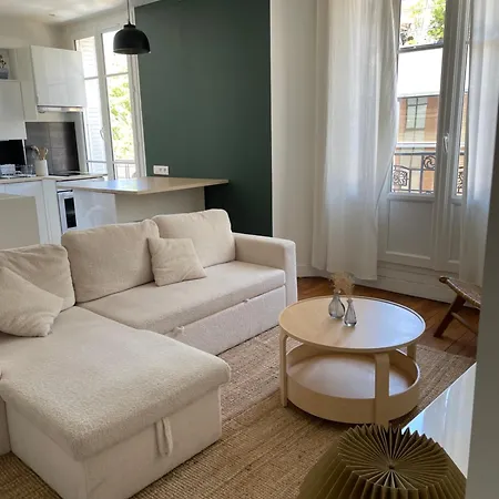 Cosy 2 Pieces 1 , 1 Sejour, Et 1 Coin Bureau Appartement